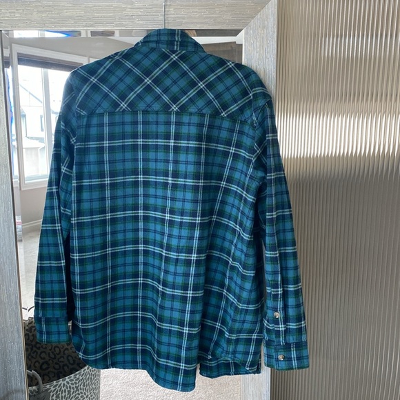TNA green check shacket with front pockets. Size small in excellent condition - Picture 3 of 9